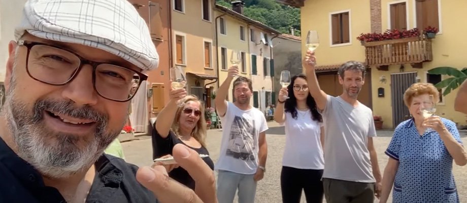 Brenton, il Borgo delle Sopresse e della Vita di Contrada
