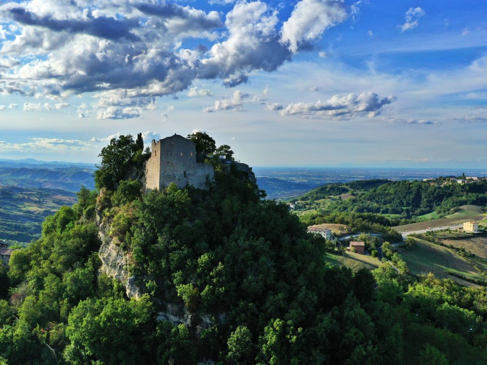 Matilde di Canossa: un viaggio attraverso la storia e i sapori